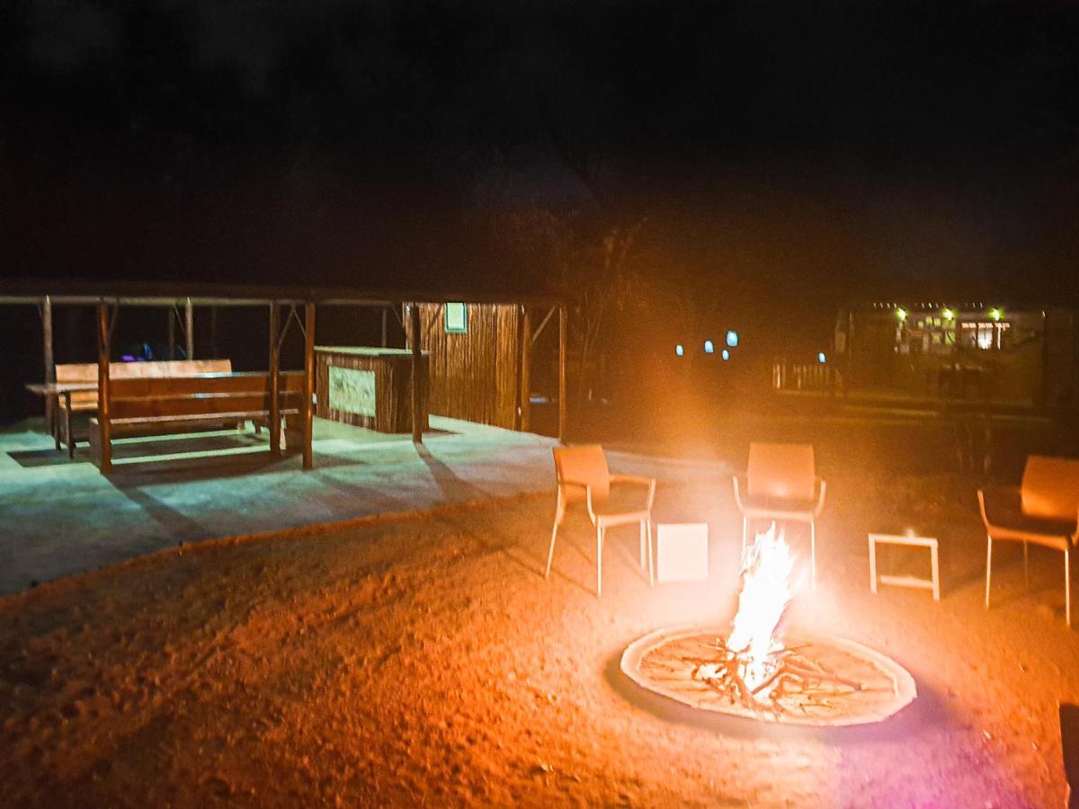 Mananga Bush Camp Hotel Скукуза Екстериор снимка
