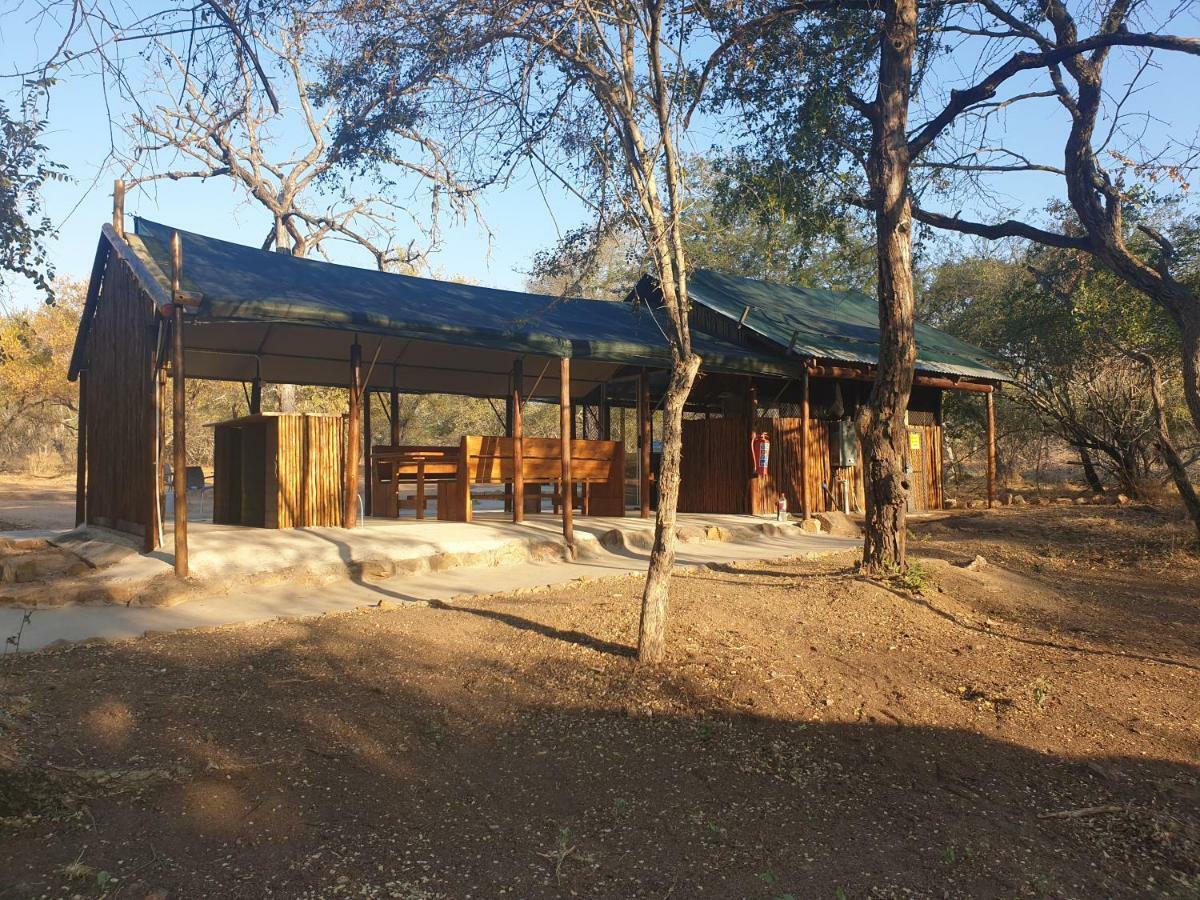 Mananga Bush Camp Hotel Скукуза Екстериор снимка